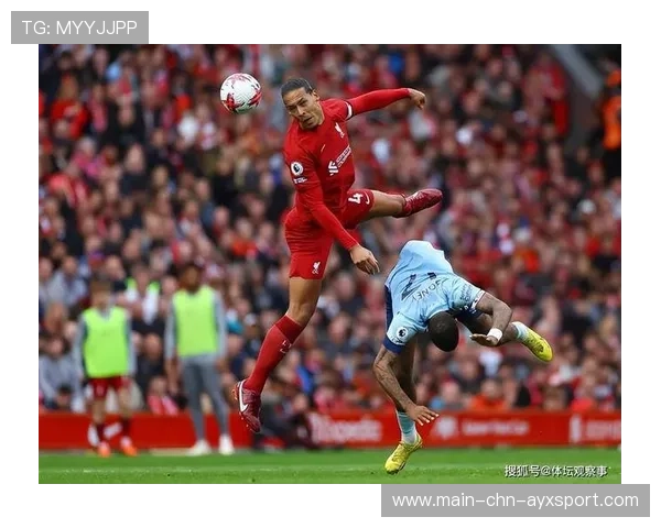 曼联中路渗透多次击穿对手肋部