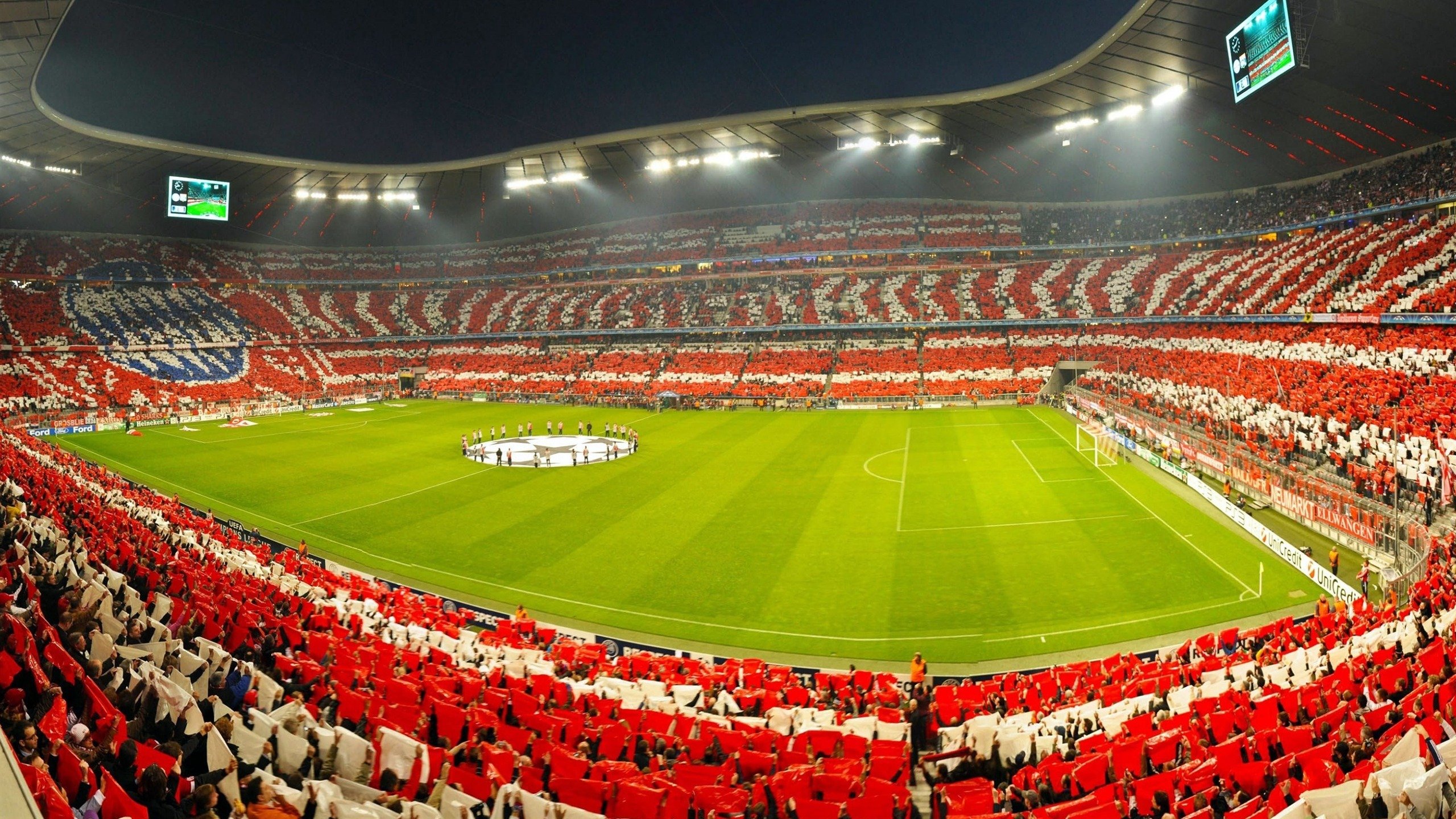 “青少年足球表演赛在全国多地盛大举行，吸引数万球迷”，青少年足球比赛报名